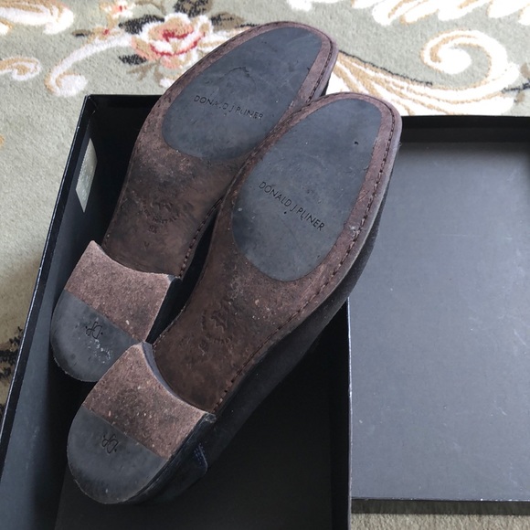 Donald J Pliner - Picture 5 of 6